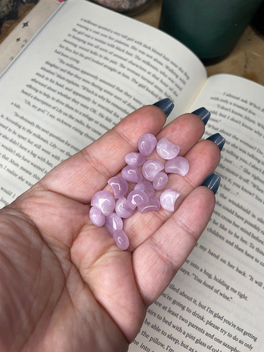 Mini Kunzite Moon Carving